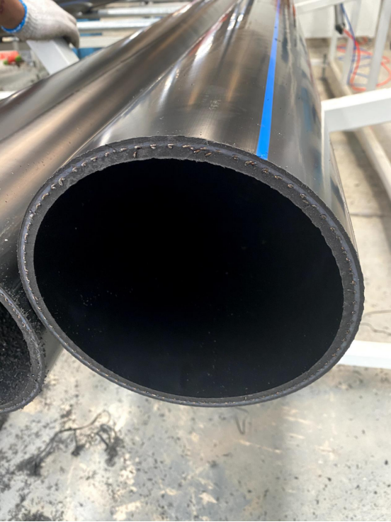 Steel reinforced HDPE pipe also named  HDPE steel wire pipe(图2)